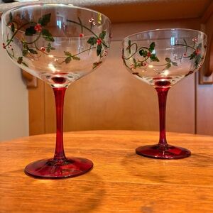 Holiday Festive Coupe Champagne Glasses with Holly